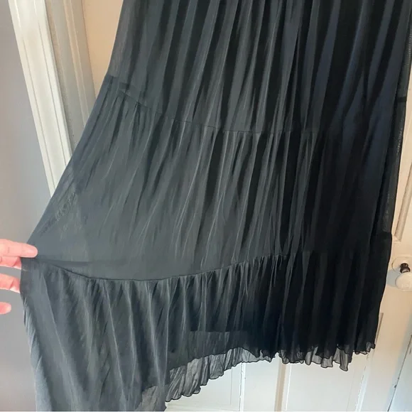 Black Tiered Skirt Boho Elastic Waist Sz M dark cottagecore - Picture 3 of 6